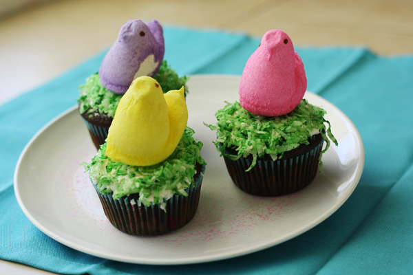 Easter Cupcakes . . . With Peeps! -- chaosandlove.com